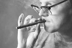 Сигарета или карьера?